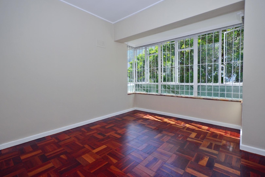 To Let 1 Bedroom Property for Rent in Sea Point Western Cape